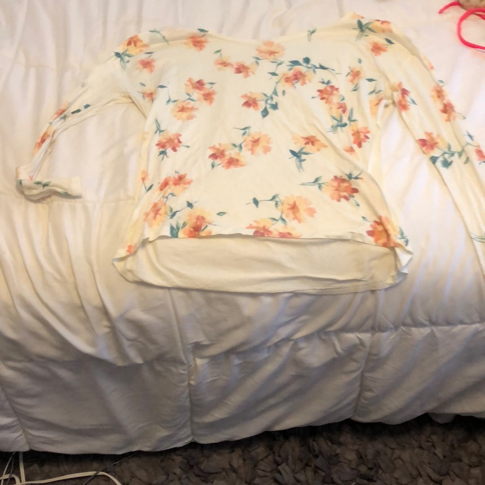 flower printer long sleeved shirt with white back